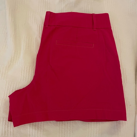 Loft Shorts - Picture 2 of 3